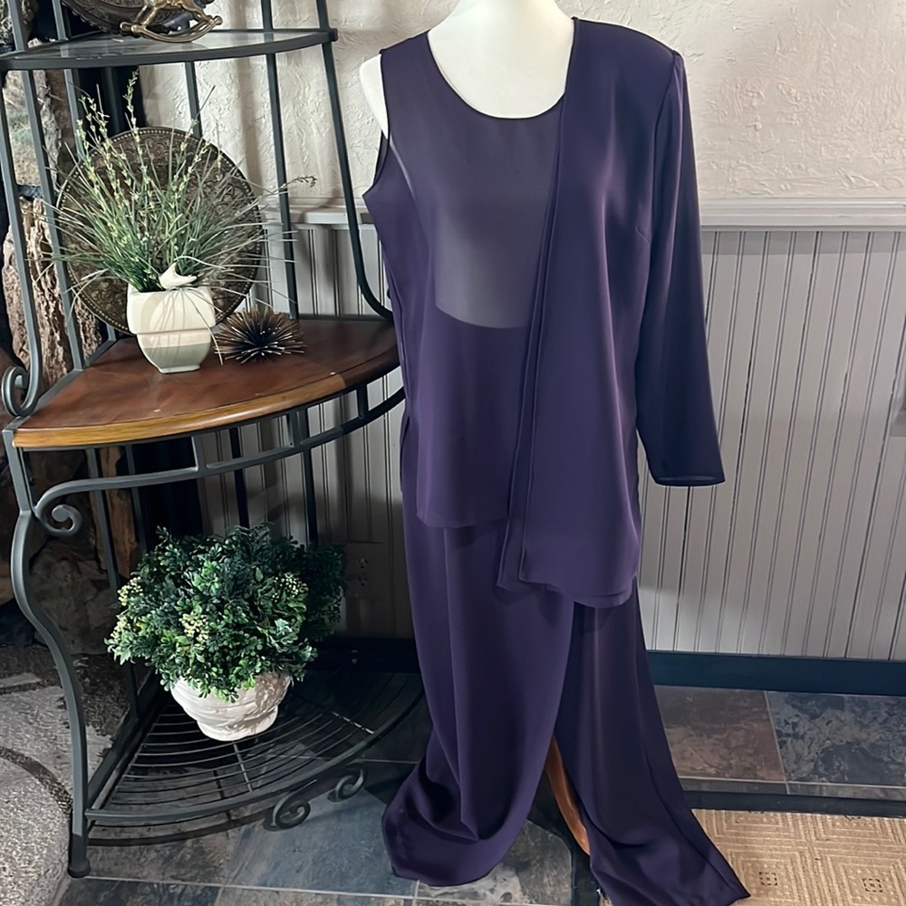 H Collections Pant Suit